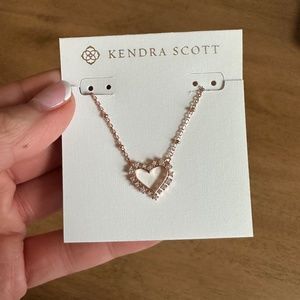 NWT Kendra  Scott Rose Gold Ari Heart Pendant necklace